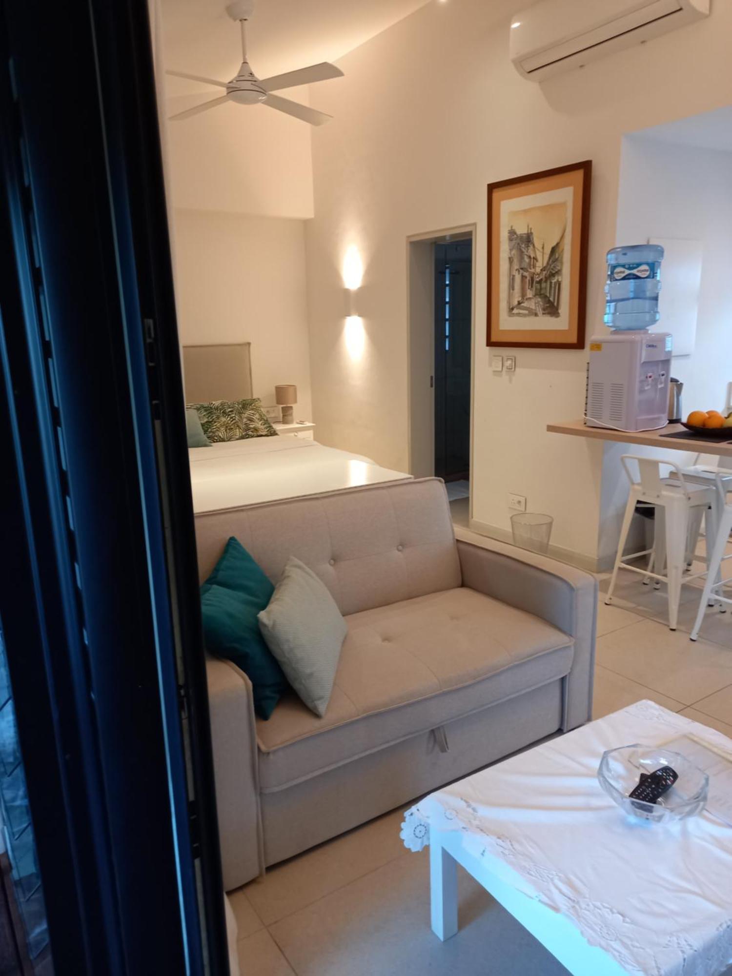 Studio The Waterclub Rivière Noire Екстериор снимка